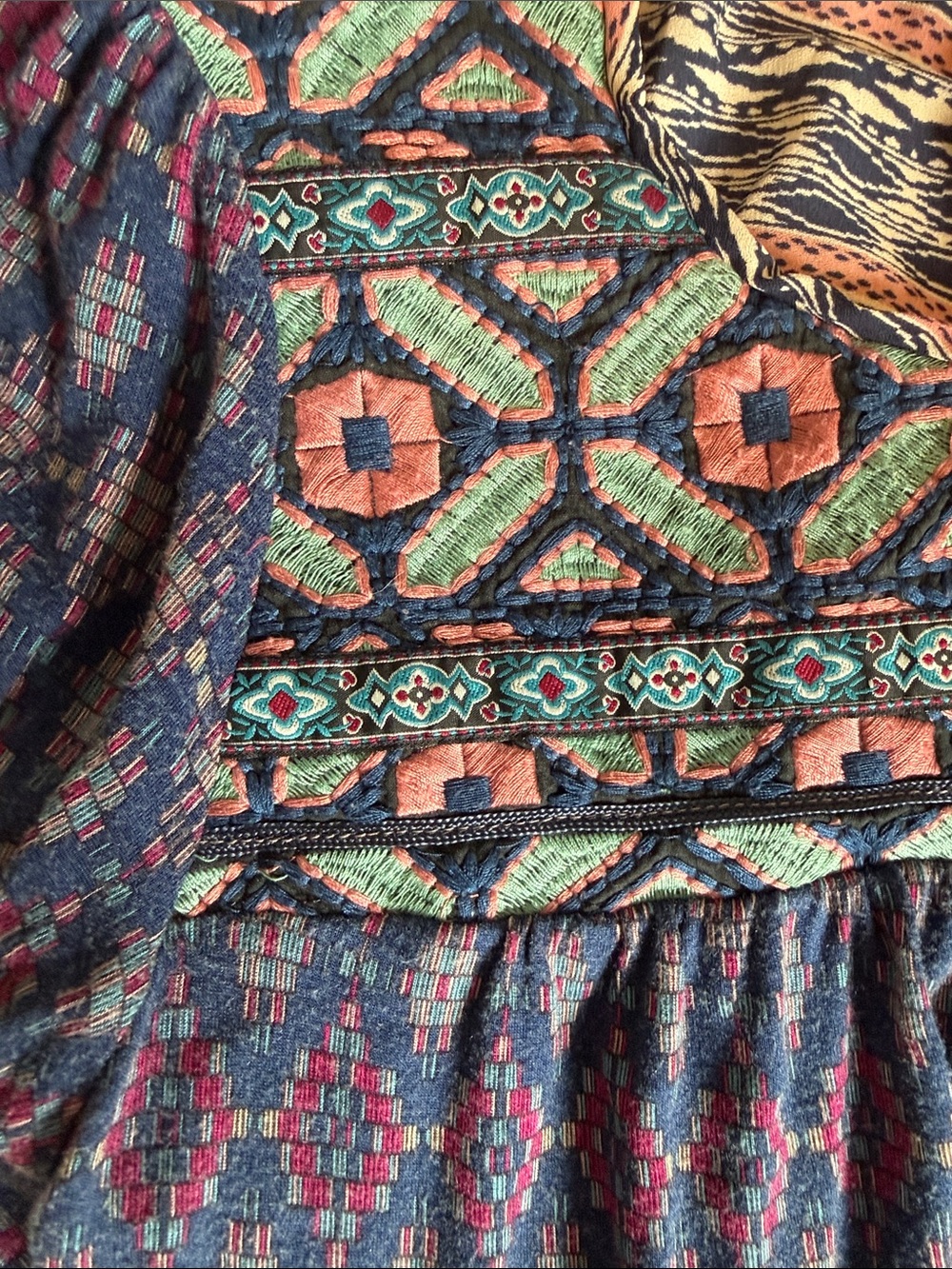 One September Majorelle Peasant Top Women's Small Navy‎ Boho Aztec Embroidered - Picture 4 of 5